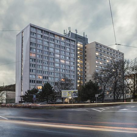 Хостел Koleje Ujep Усті-над-Лабем Екстер'єр фото